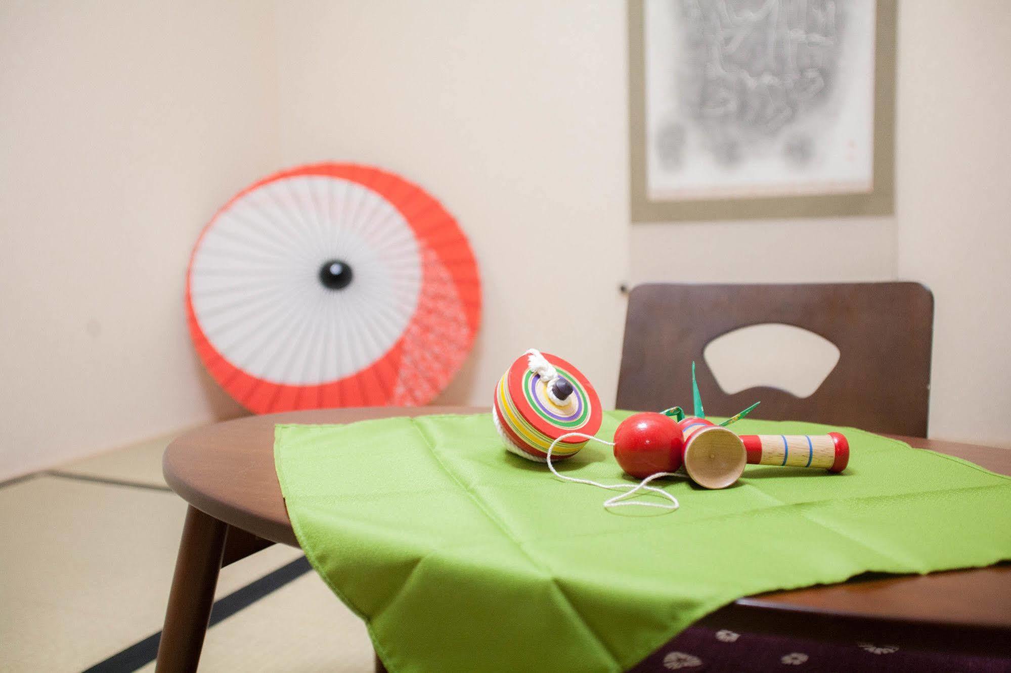 Guesthouse Omotenashi Kyoto Bagian luar foto