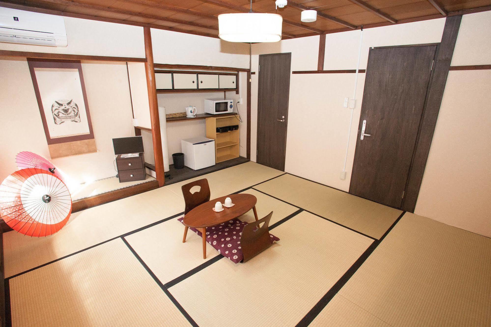 Guesthouse Omotenashi Kyoto Bagian luar foto