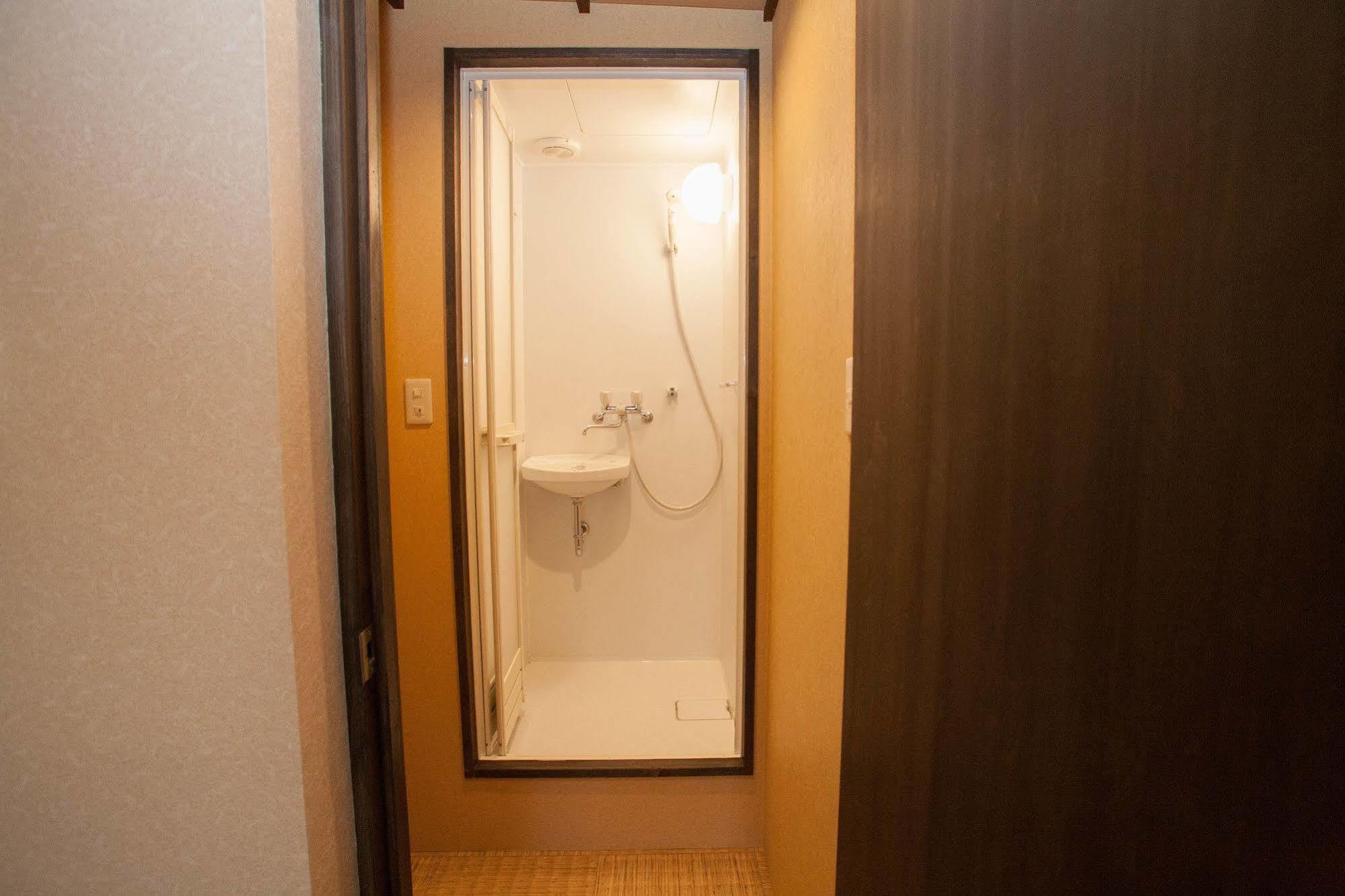 Guesthouse Omotenashi Kyoto Bagian luar foto